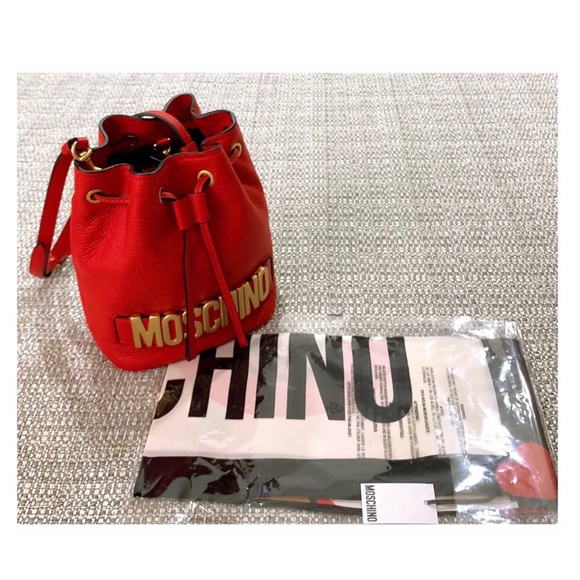 NWT MOSCHINO Signature Teddy Bear Red ❤️100% Silk Large Wrap/Scarf - Picture 4 of 9